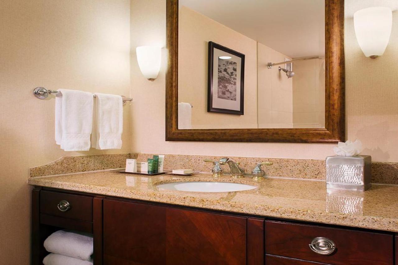 Hotel Hilton Providence Esterno foto